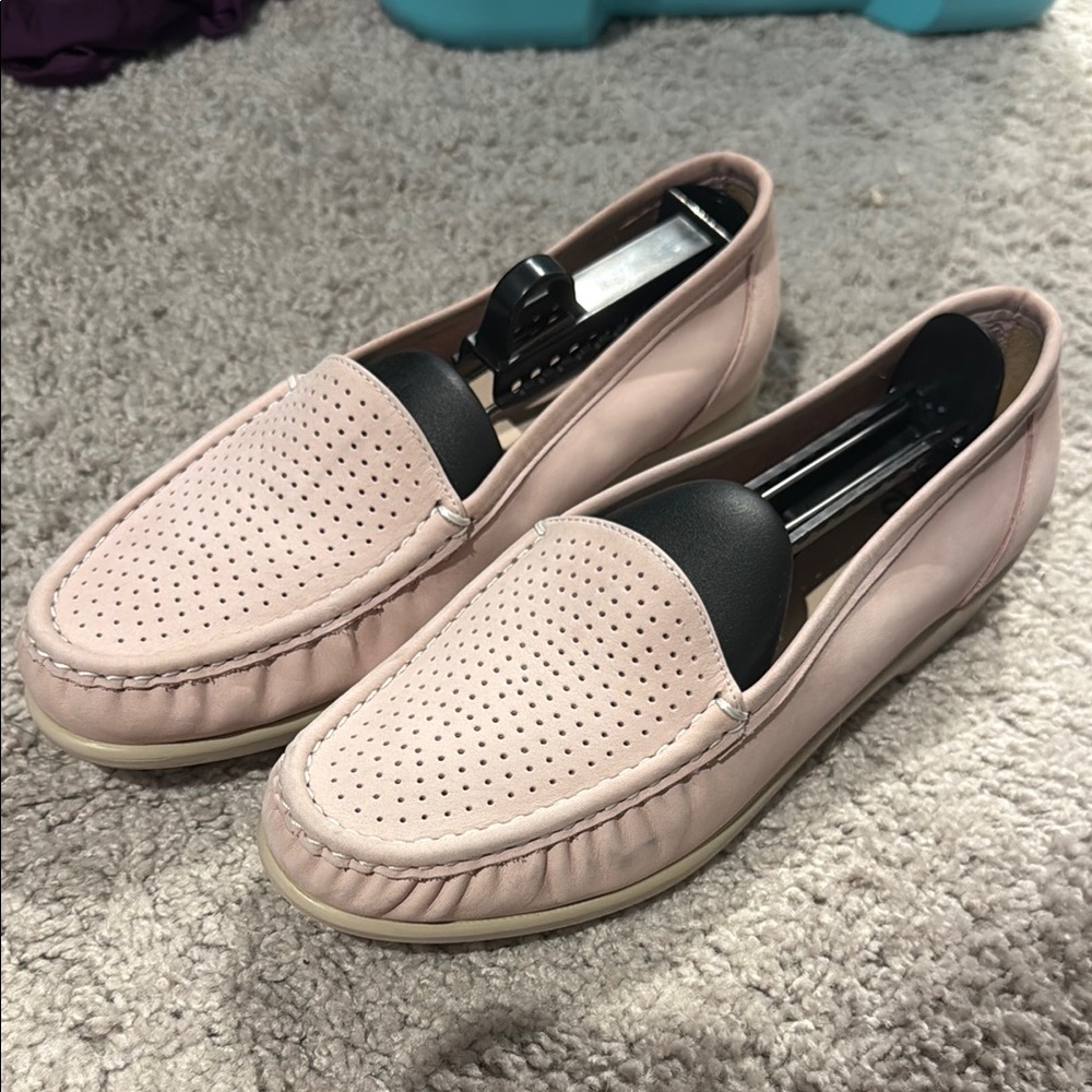 SAS savvy slip on light pink loafers 9.5 wide